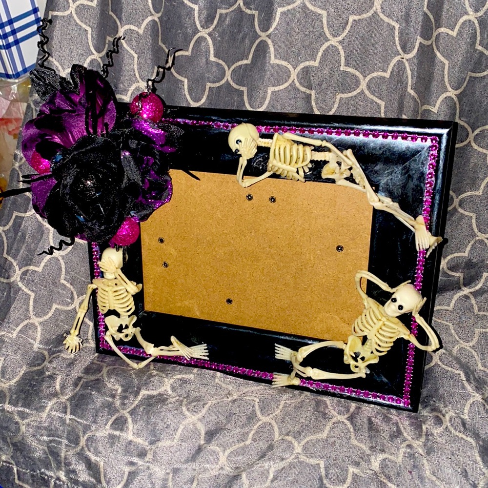 See, Hear, and Speak No Evil skeleton picture frame